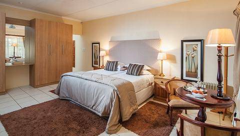 A large de lux suite at Cosmos cuisine Guesthouse in Addo, Eastern Cape
