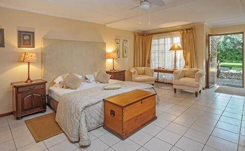 A large de lux suite at Cosmos Cuisine Guesthouse in Addo, Eastern Cape